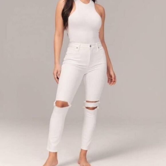 Abercrombie & Fitch The Super Skinny High Rise White Distressed Jeans Size 6 28R - Picture 1 of 6